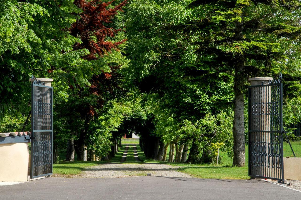 Domaine Des Marronniers Villa Tourtrol ภายนอก รูปภาพ